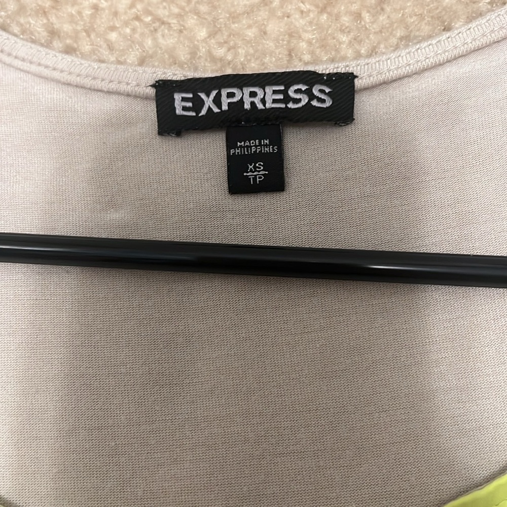 Express Tank top - Picture 2 of 5